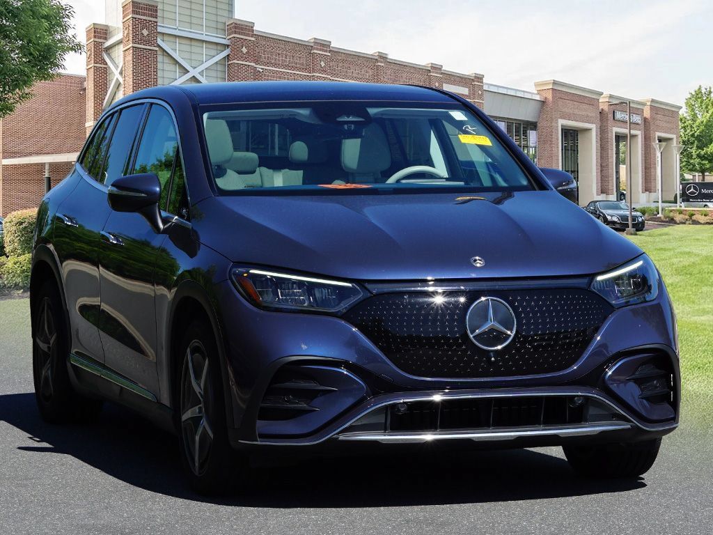 Certified 2023 Mercedes-Benz EQE 500 4MATIC SUV image 3