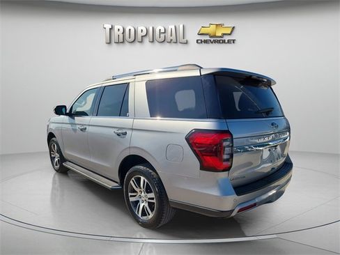 Used 2023 Ford Expedition Limited image 3