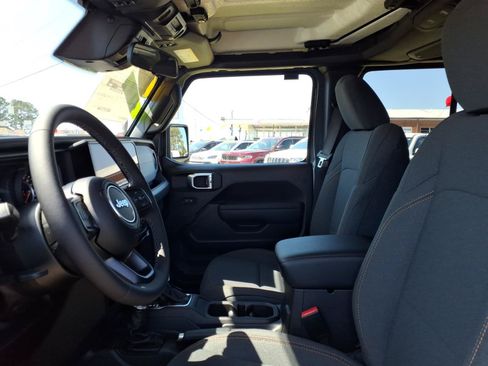 New 2026 Jeep Gladiator Sport AWD/4WD image 12