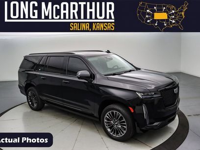 Used 2023 Cadillac Escalade ESV V