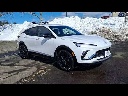 Used 2025 Buick Envista Sport Touring w/ Convenience II Package