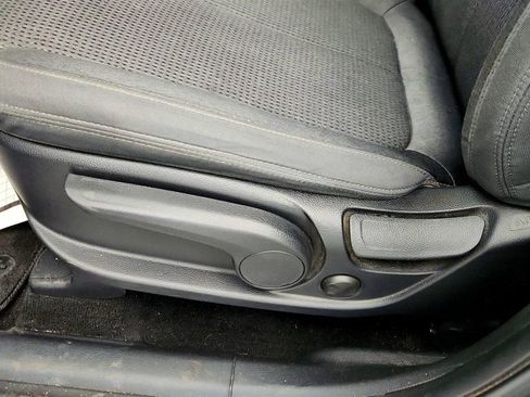 Used 2020 Hyundai Santa Fe SE image 11