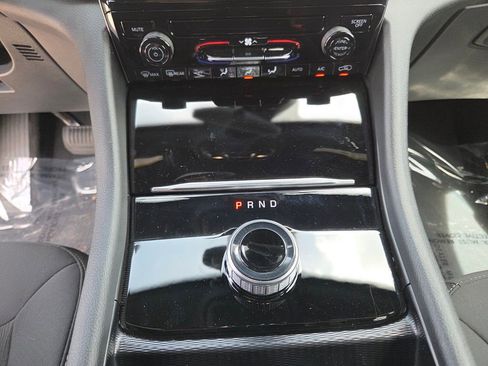 Used 2024 Jeep Grand Cherokee Laredo RWD image 25