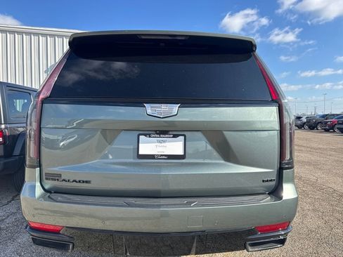 Certified 2024 Cadillac Escalade Sport Platinum w/ LPO, ONYX Package image 5