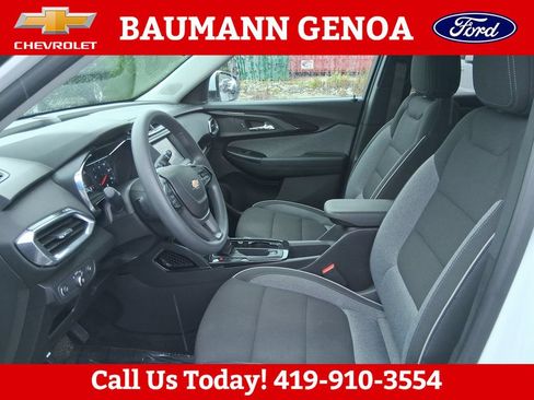 Used 2023 Chevrolet TrailBlazer LT FWD image 10