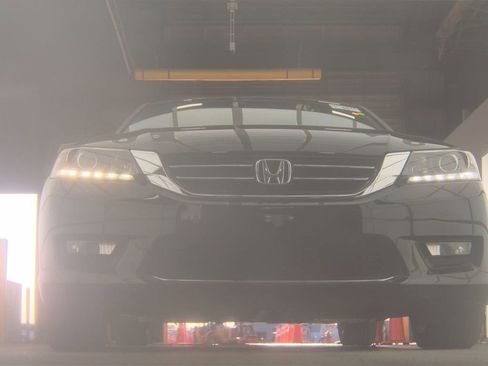 Used 2014 Honda Accord EX-L image 3