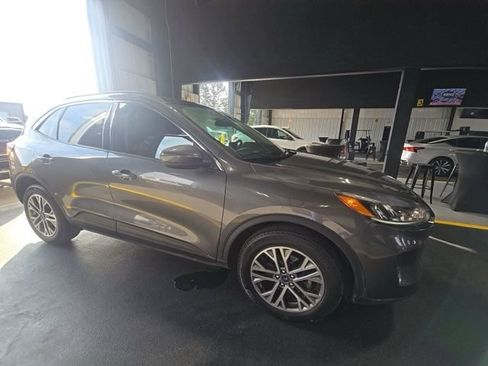Used 2022 Ford Escape SEL AWD/4WD image 3