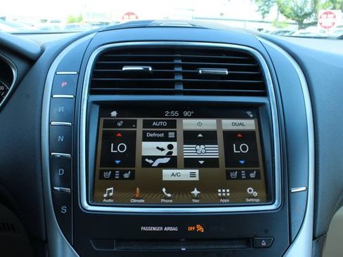 Used 2017 Lincoln MKX Reserve w/ Lincoln MKX Climate Package AWD/4WD image 21