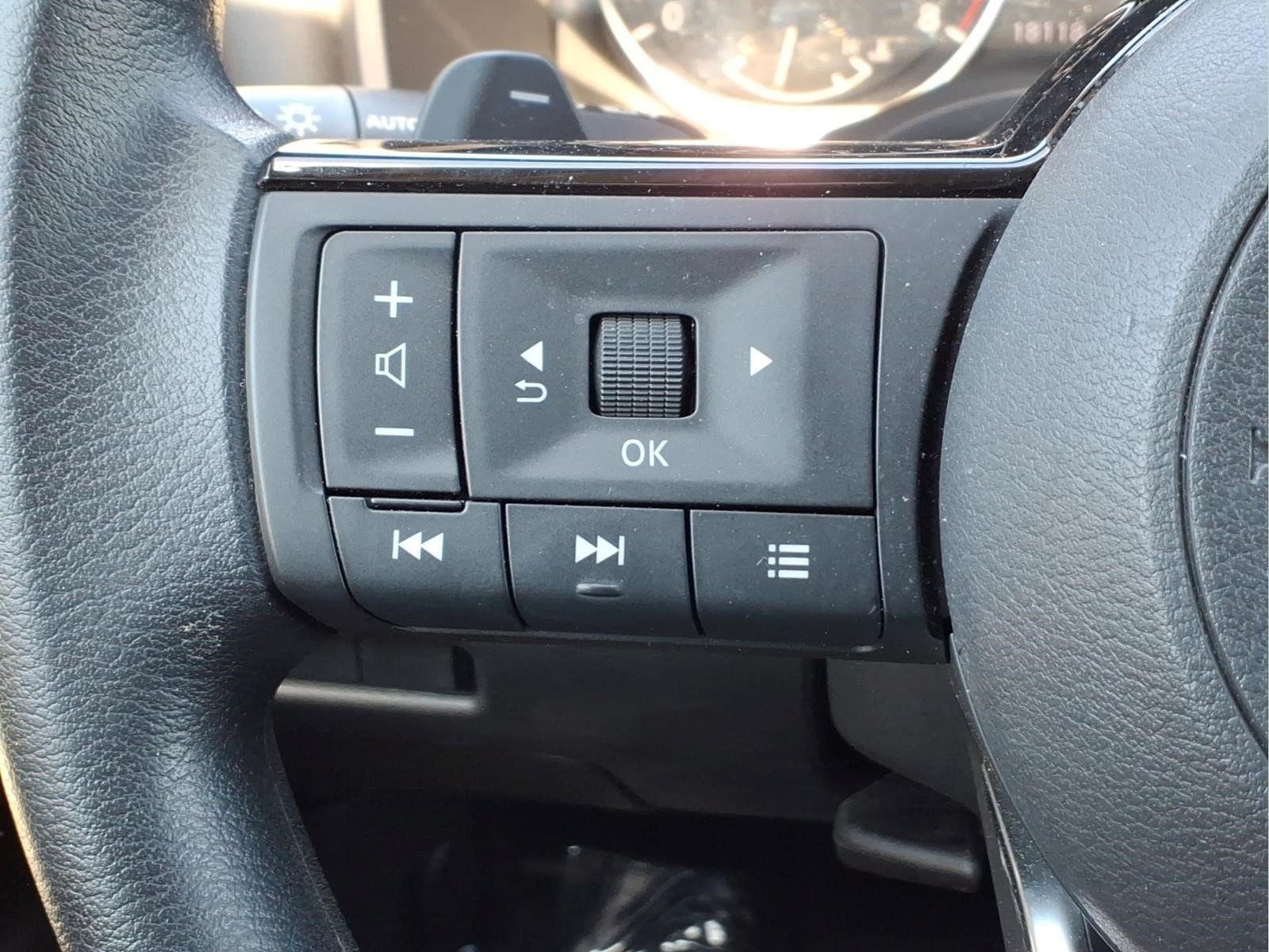 Certified 2023 Nissan Rogue SV AWD/4WD image 17