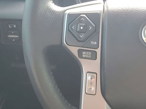 Used 2018 Toyota 4Runner SR5 image 34