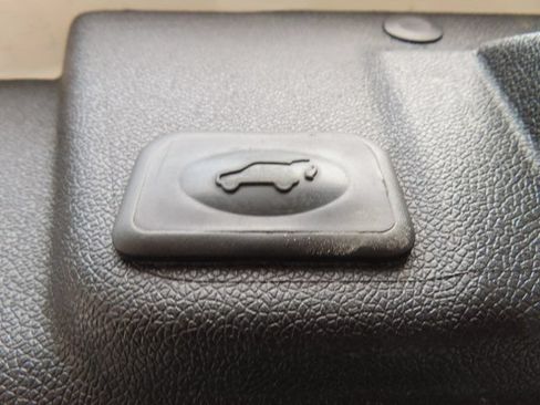 Used 2010 Buick Enclave CXL AWD/4WD image 12