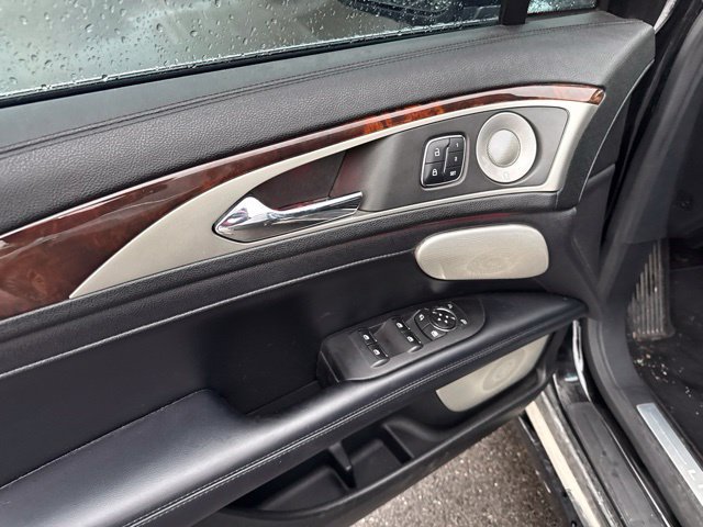 Used 2017 Lincoln MKZ Reserve w/ Luxury Package AWD/4WD image 9