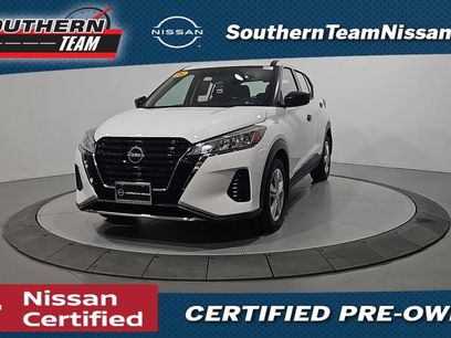 Certified 2025 Nissan Kicks Play S