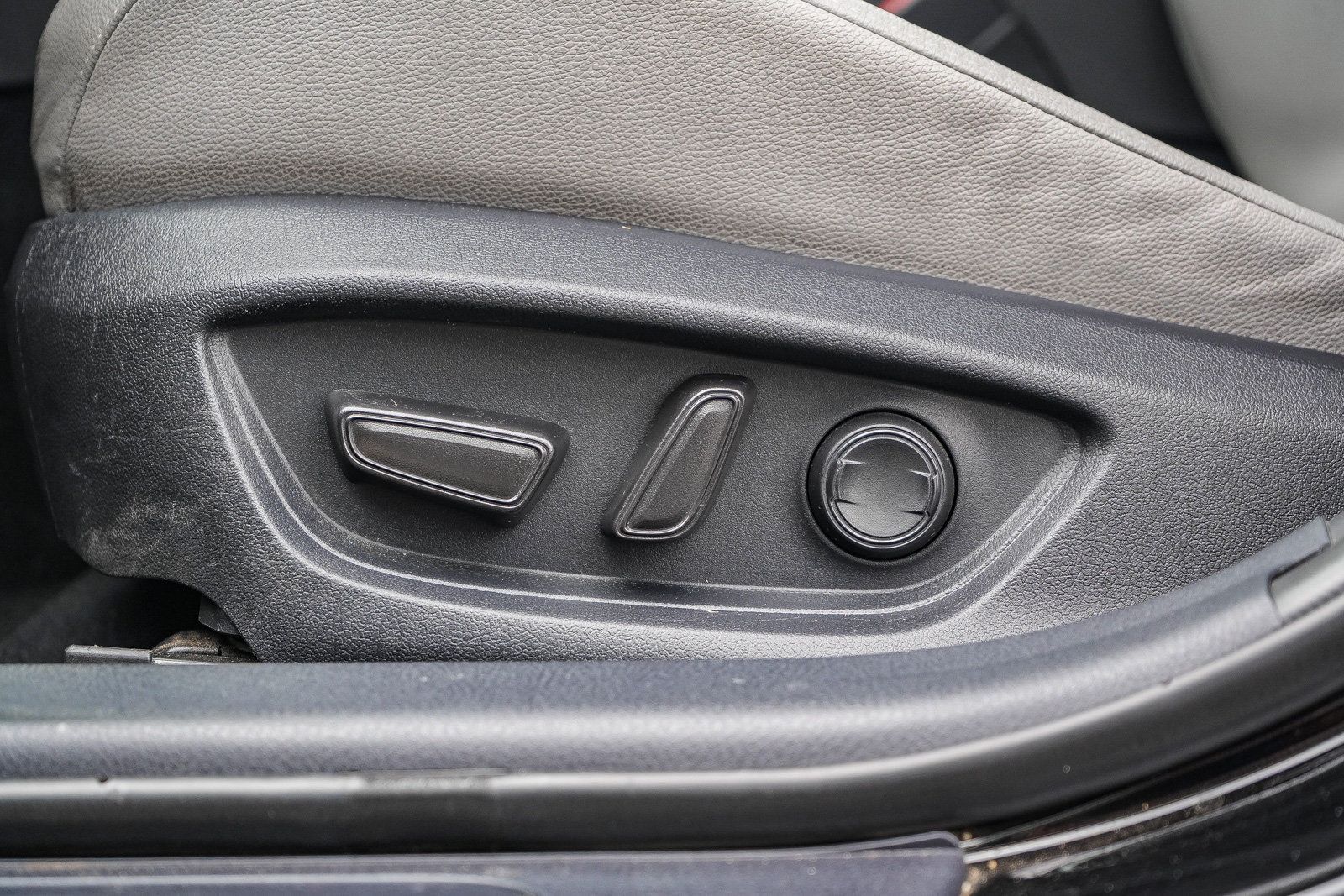 Used 2025 Toyota Camry SE AWD/4WD image 20