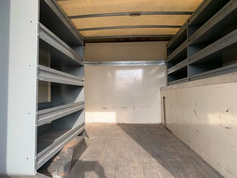 Used 2013 Ford E-450 and Econoline 450 Super Duty w/ PWR Locks & Windows Group image 34