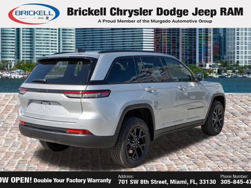 New 2025 Jeep Grand Cherokee Laredo RWD image 5