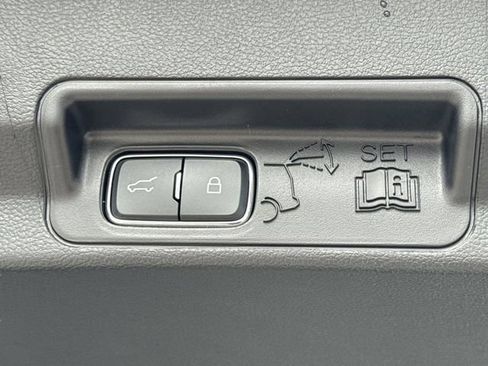 Used 2026 Ford Explorer Active w/ Active Comfort Package RWD image 17