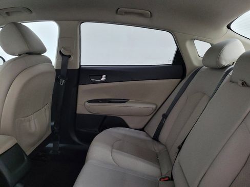 Used 2017 Kia Optima LX FWD image 18