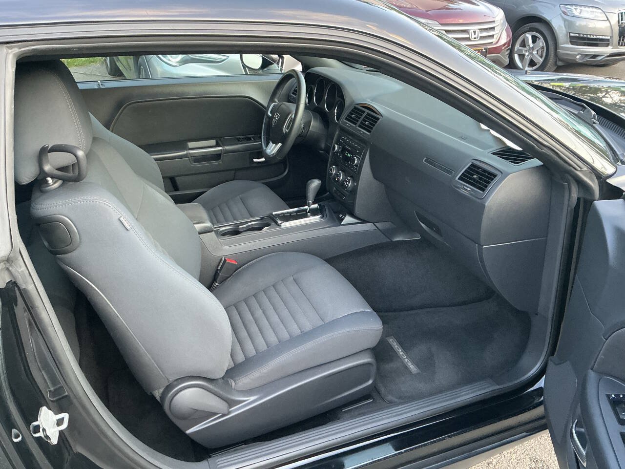 Used 2013 Dodge Challenger SXT RWD image 26