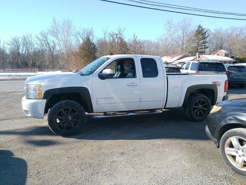 Used 2011 Chevrolet Silverado 1500 LTZ w/ LTZ Plus Package image 2