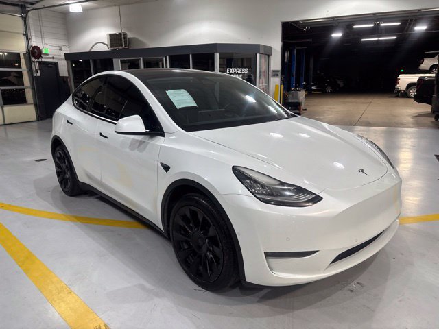 Used 2022 Tesla Model Y Long Range AWD/4WD image 4