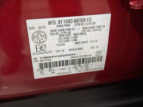 Used 2025 Ford Explorer Platinum w/ Ultimate Package image 44