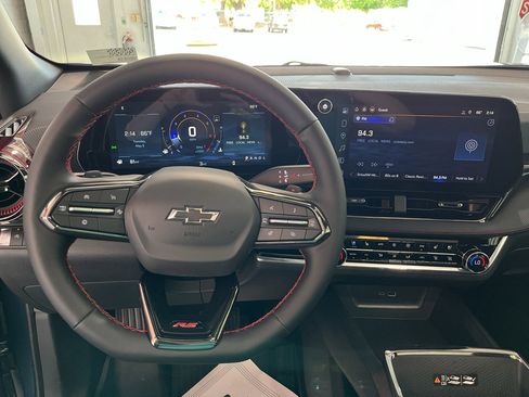 New 2026 Chevrolet Equinox RS FWD image 17