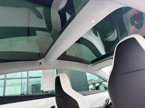Used 2024 Tesla Model 3 Performance AWD/4WD image 16