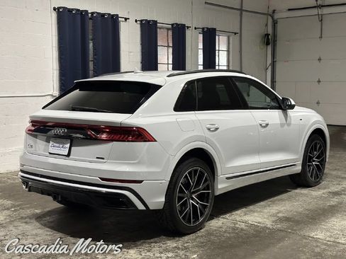 Used 2019 Audi Q8 Premium Plus w/ Premium Plus AWD/4WD image 7