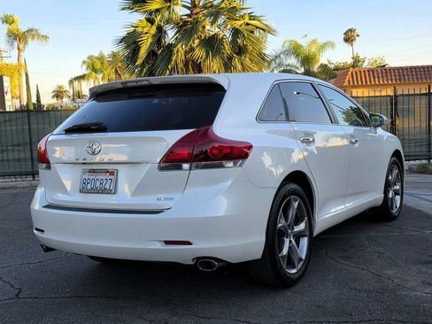 Used 2013 Toyota Venza Limited w/ Tow Prep Pkg FWD image 3