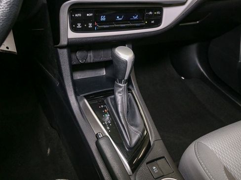 Used 2017 Toyota Corolla LE w/ Carpet Mat Package (TMS) FWD image 30