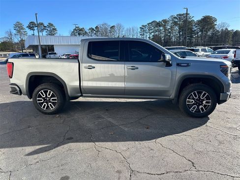 Used 2024 GMC Sierra 1500 AT4 w/ Technology Package image 5