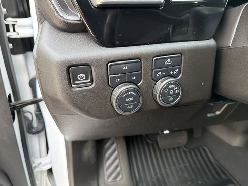 Used 2025 Chevrolet Silverado 2500 LT w/ Convenience Package AWD/4WD image 21