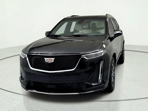 Certified 2023 Cadillac XT6 Sport w/ Technology Package AWD/4WD image 8