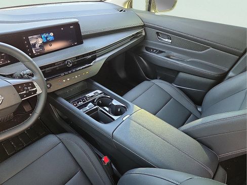 New 2025 Nissan Murano SV image 12