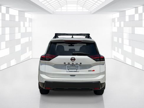 Certified 2026 Nissan Rogue SV AWD/4WD image 6