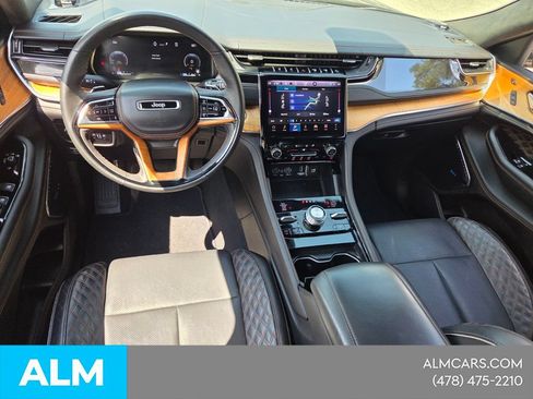 Used 2024 Jeep Grand Cherokee L Summit AWD/4WD image 12
