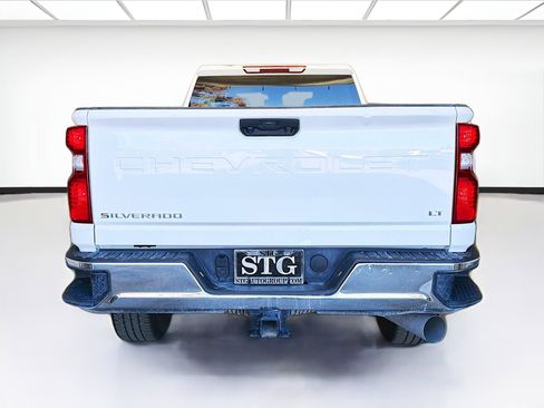 Used 2025 Chevrolet Silverado 3500 LT w/ Convenience Package image 5