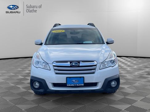Used 2014 Subaru Outback 2.5i Premium w/ Moonroof Package & Eyesight image 14