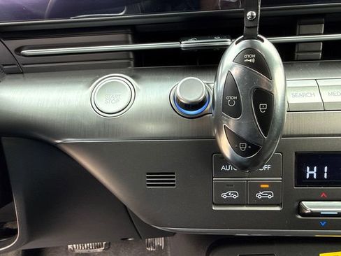 New 2026 Hyundai Kona SEL Premium image 32