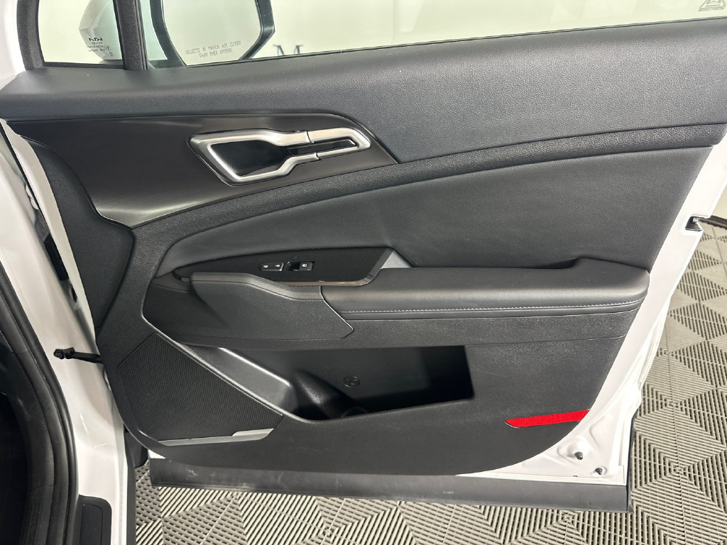 Used 2024 Kia Sportage EX FWD image 14