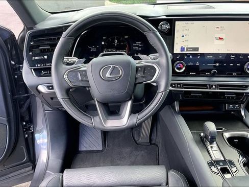 Used 2025 Lexus RX 350 FWD image 5
