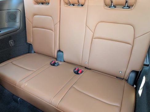 New 2026 Nissan Pathfinder Platinum FWD image 19