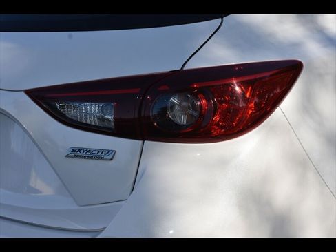 Used 2016 MAZDA MAZDA3 i Touring FWD image 49