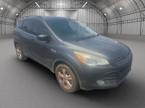 Used 2016 Ford Escape SE w/ SE Leather Comfort Package FWD image 5