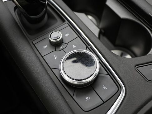 Used 2025 Cadillac XT5 Premium Luxury image 26