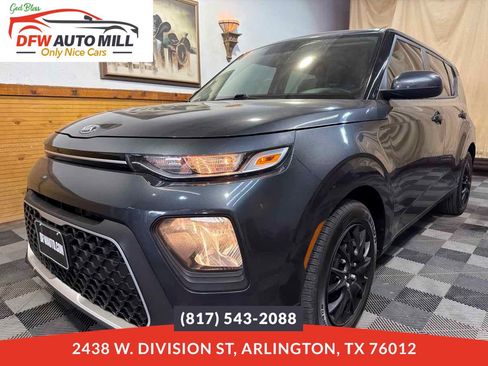Used 2020 Kia Soul LX FWD image 1