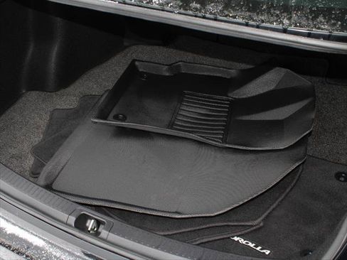 Certified 2023 Toyota Corolla LE image 8