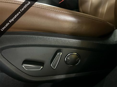 Certified 2023 Lincoln Nautilus Reserve image 11