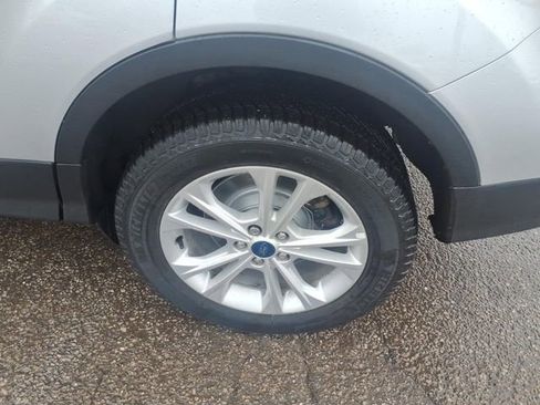 Used 2019 Ford Escape SEL image 10